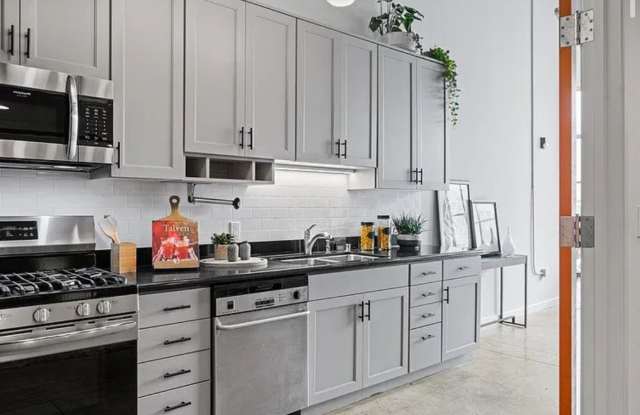 Spacious New Two Bedroom San Francisco Loft Apartment Gallery 3