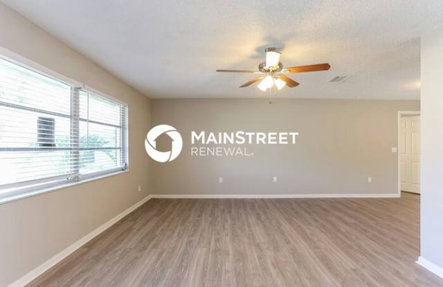 2704 Woodview Court Gallery 4