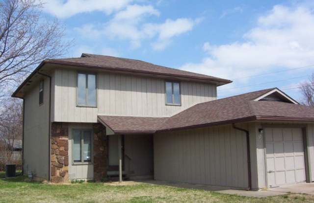 2 bedroom duplex close to MSU! photos photos