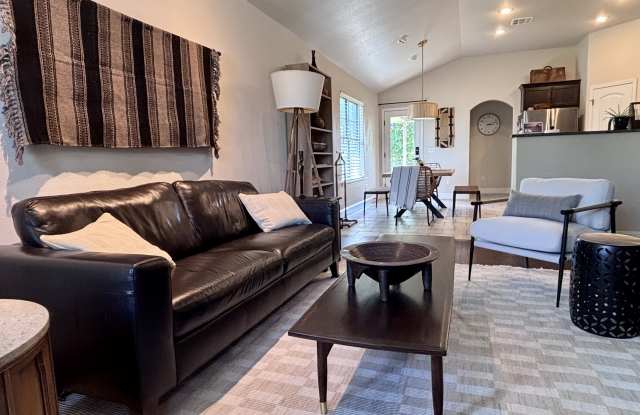 2610 S Jackson Ave photos photos