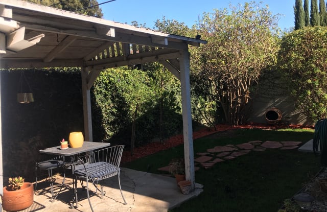 2823 Moss Ave - 2823 Moss Avenue, Los Angeles, CA 90065