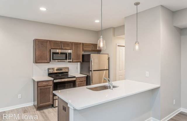 250 Amberwood Drive Gallery 3