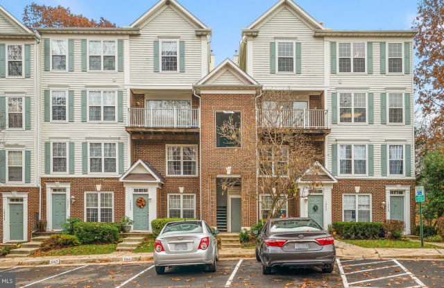 12665 FAIR CREST CT. - 12665 Fair Crest Court, Fair Lakes, VA 22033