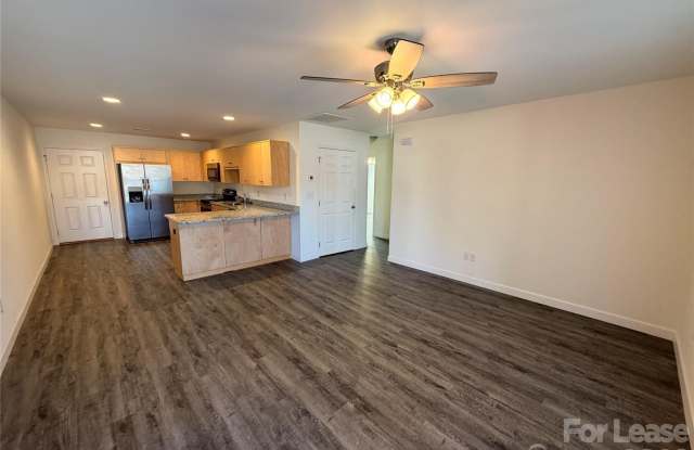 4012 Eugene Drive Gallery 2