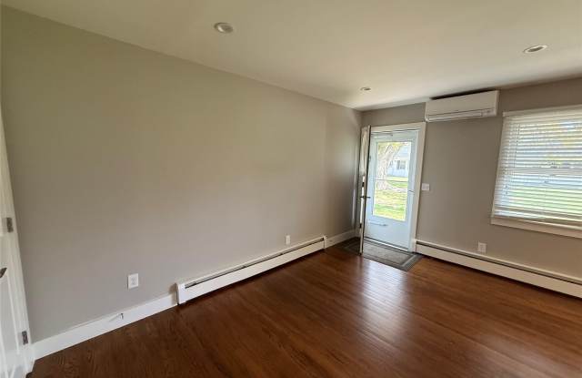 55075 Main Road Gallery 3