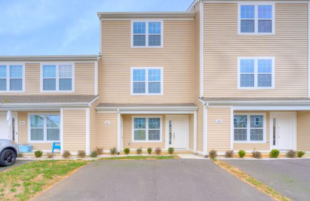 Available for the 2026-2027 lease term. photos photos Available for the 2026-2027 lease term. photos photos