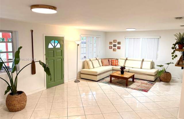 14500 NE 5th Court, Miami, FL 33161 - 2119 Gallery 3