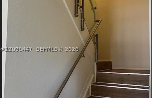 12749 SW 49th Ct Gallery 4