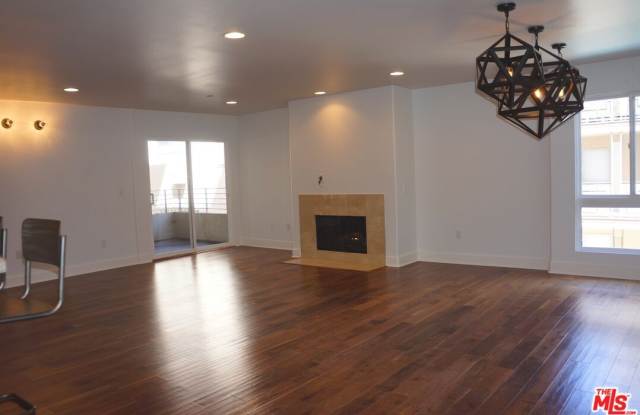 7249 Franklin Ave - 7249 Franklin Avenue, Los Angeles, CA 90046