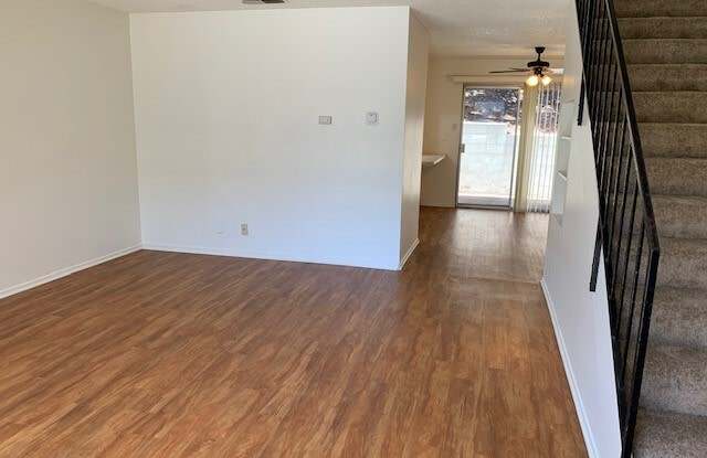 2439 Daphne Place photos photos
