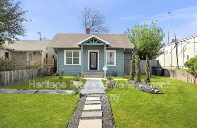 1214 West Summit Avenue photos photos