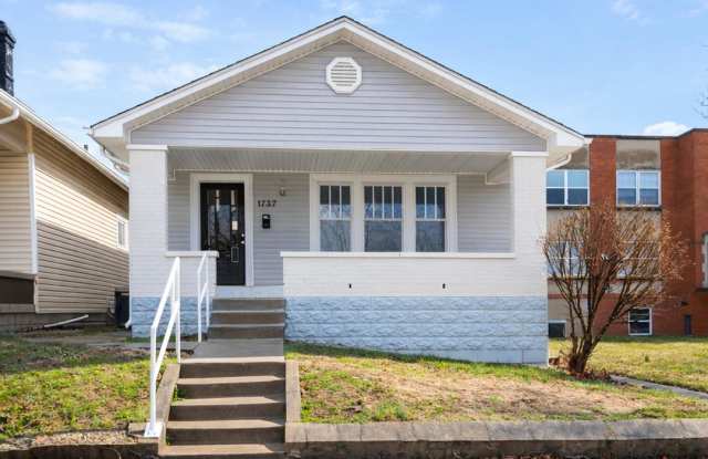 Bright  Remodeled 3-Bedroom Home with Basement and Washer/Dryer Hookup photos photos