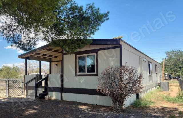 SPACIOUS THREE BEDROOM photos photos