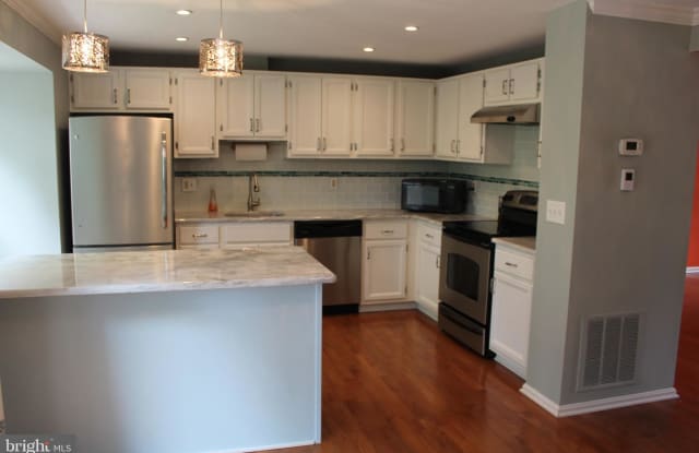 6645 ROCKLEIGH WAY - 6645 Rockleigh Way, Franconia, VA 22315