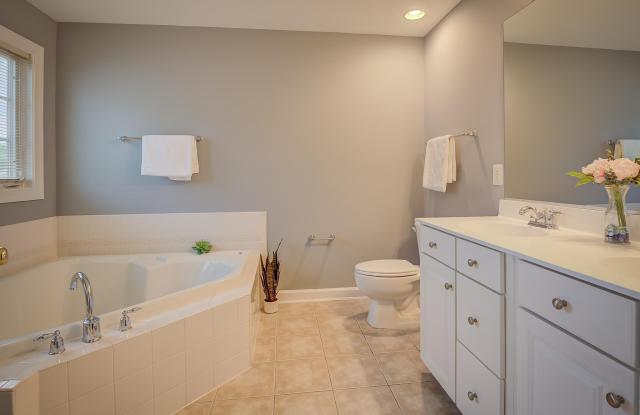 8410 CHAUCER HOUSE COURT photos photos