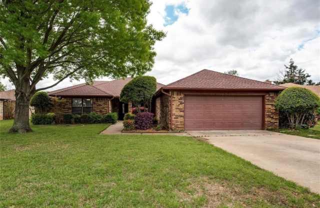 8966 Hialeah Circle S - 8966 Hialeah Circle South, North Richland Hills, TX 76182 8966 Hialeah Circle S - 8966 Hialeah Circle South, North Richland Hills, TX 76182