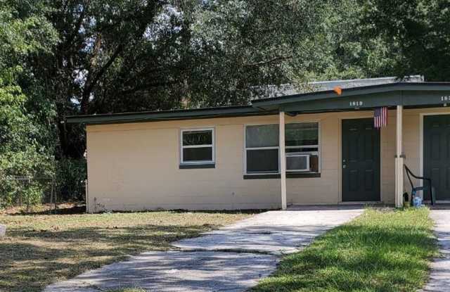 Residential - 1819 Doyon Court, Jacksonville, FL 32210