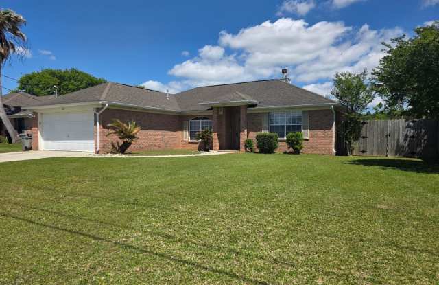 Very Well Maintained 3BR/2BA home photos photos