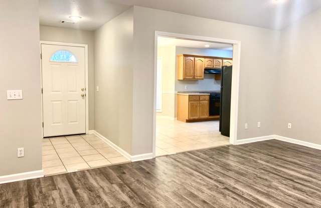 3 Bed, 2 Bath with Vaulted Living Room, Bay-Window Dining, and Two-Car Garage Gallery 4