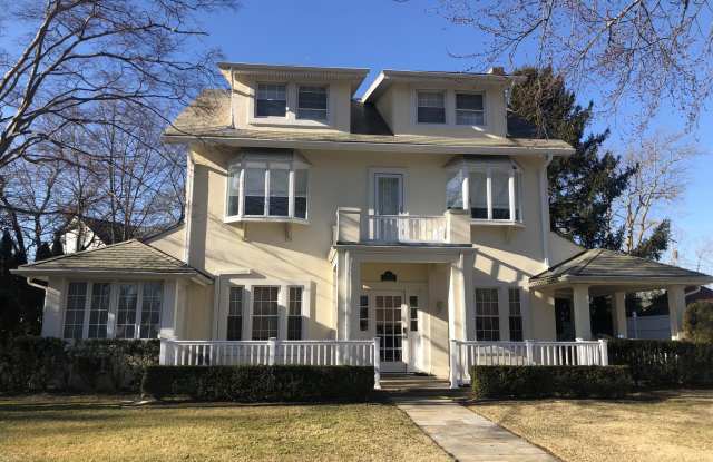 102 Monmouth Drive Gallery 2