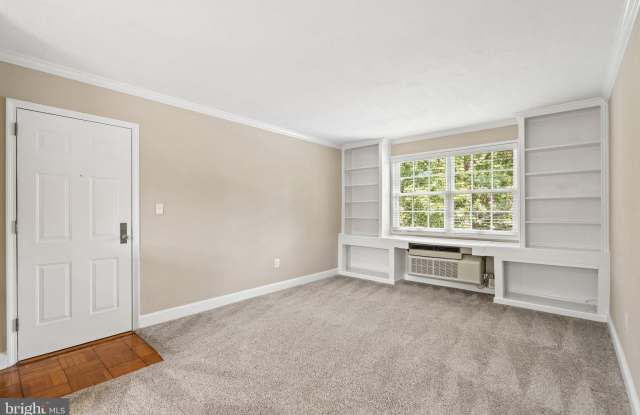 1720 W ABINGDON DRIVE Gallery 2