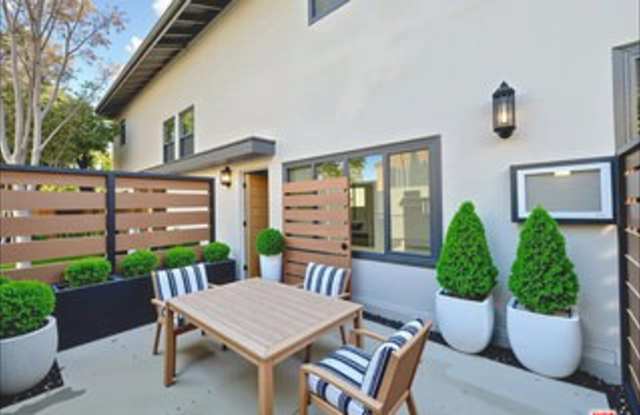 901 South Barrington Avenue photos photos