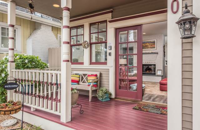 3703 La Gloria Cottage-by-the-Sea Gallery 3