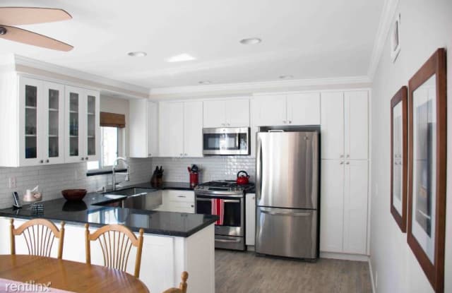 8125 Eastport Dr Gallery 2