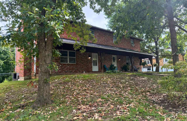 Southern Columbia Duplex (Two Car Garage) Gallery 1