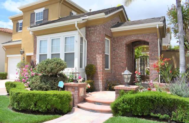 Beautiful 5 bedroom, 5 bath home in Desirable North Park Irvine - 27 Paso Robles, Irvine, CA 92602