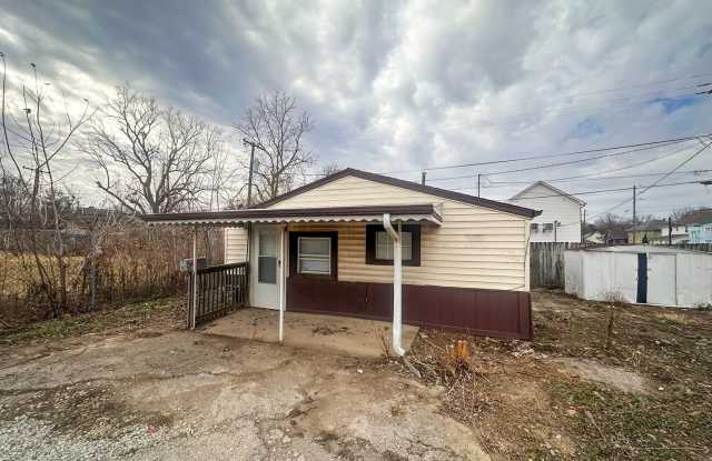 1526 N Sherman photos photos