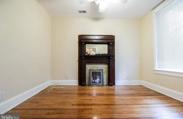 1209 E STREET SE Gallery 3