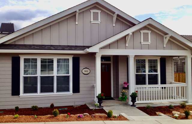Gorgeous East Medford home for lease in the desirable Summerfield neighborhood photos photos