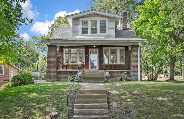 7370 Carleton Avenue - 7370 Carleton Avenue, University City, MO 63130