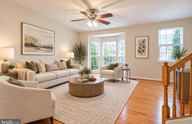 10708 CROYDON Court Gallery 3