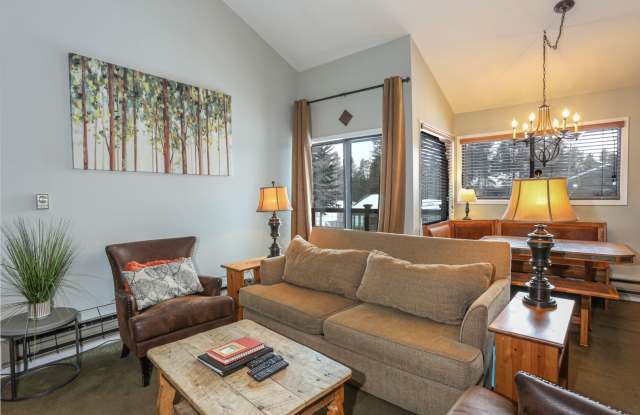 Move in Special! Keystone 2 bed/2bath! Plus Bonus Room Pool and Hot Tubs! BIKE STORAGE! photos photos