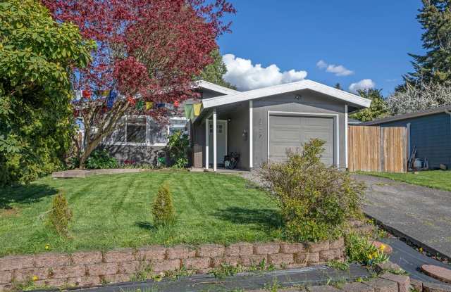 North Tacoma Beauty: Fully Remodeled & Minutes to Proctor + Ruston photos photos North Tacoma Beauty: Fully Remodeled & Minutes to Proctor + Ruston photos photos