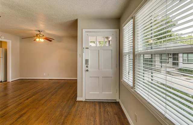 4706 Collinwood Avenue Gallery 4