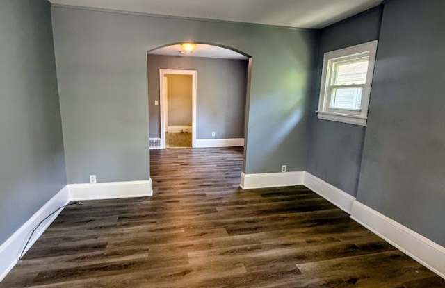 Two bedroom one bathroom single level home for rent Gallery 4
