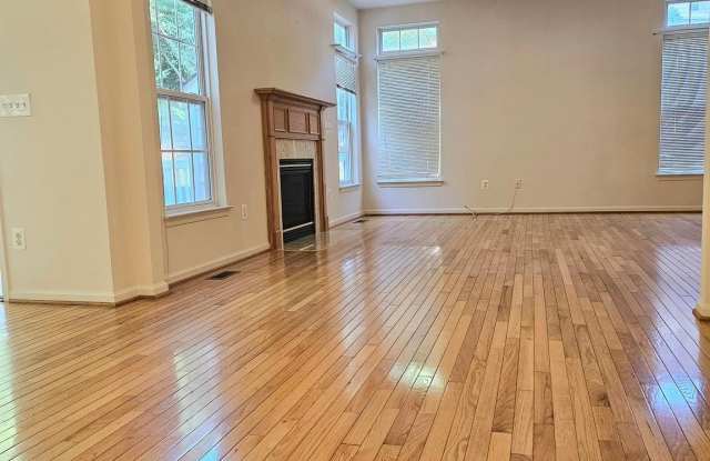 8811 CARPENTERS HALL DRIVE Gallery 4