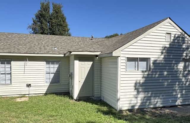 1051 Canary Ln Gallery 2