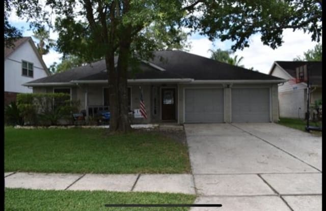 421 Starborrough Dr - 421 Starborrough Drive, League City, TX 77573