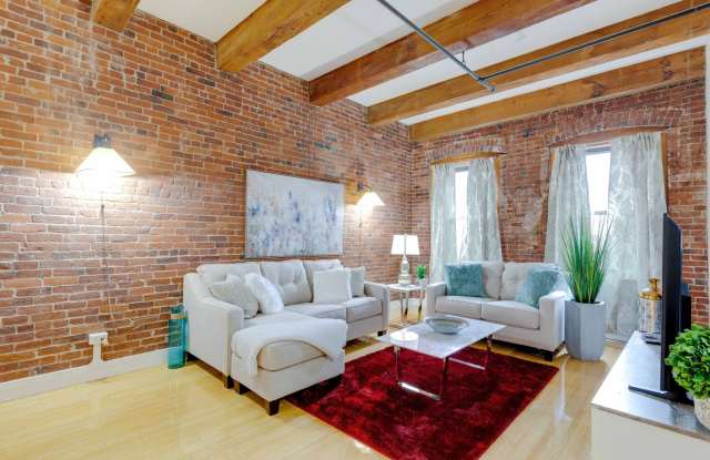 256 Friend St photos photos