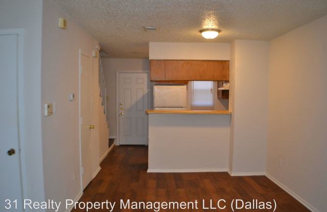 9451 Olde Towne Row Gallery 2