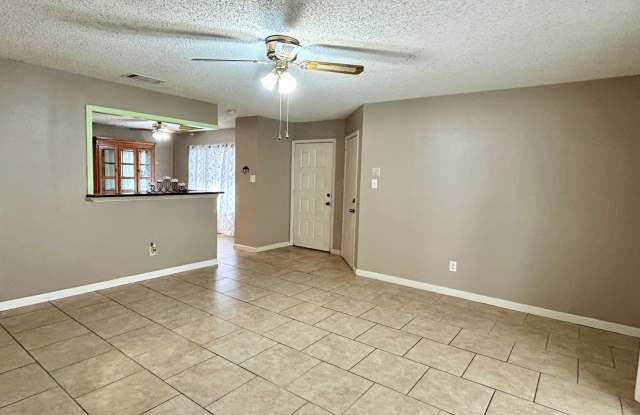 3BED/2BATH Home For Rent Near Steubing Ranch! Available Now! photos photos