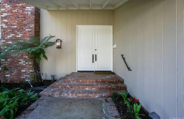 1973 Port Nelson Place Gallery 3