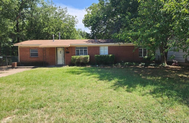 1720 Cherry Ln - 1720 Cherry Lane, Del City, OK 73115