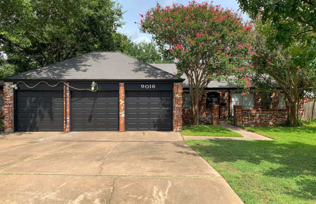 Gorgeously remodeled home available in Quail Creek! Gallery 3