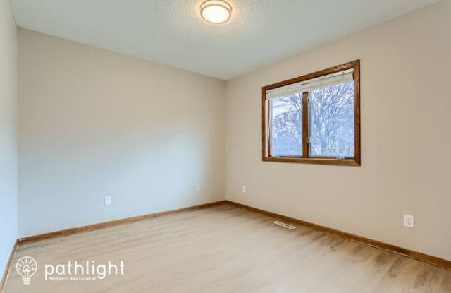 17115 Hemlock Court Gallery 2