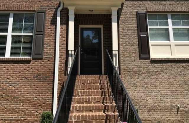 201 Aventine Lane Gallery 2